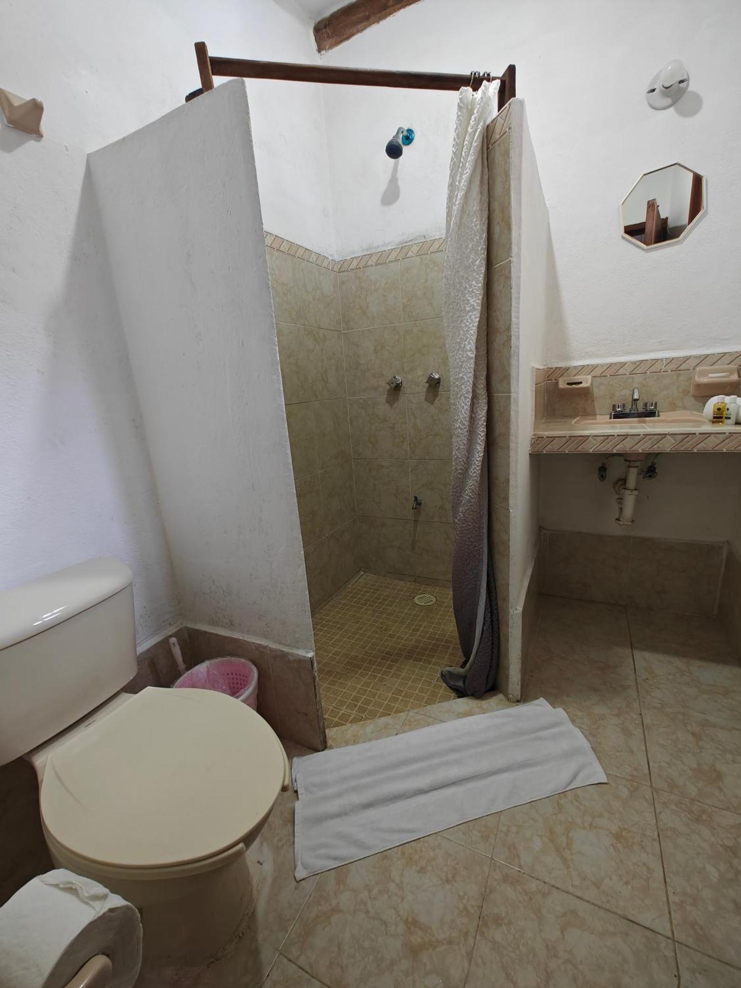جزيرة هول بوكس Casa Victor Avila المظهر الخارجي الصورة