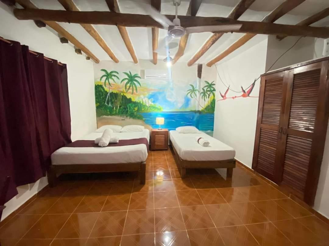 جزيرة هول بوكس Casa Victor Avila المظهر الخارجي الصورة